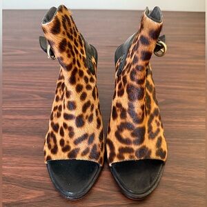 RAG & BONE Wyatt Slingback Sandals Retail: $595 size 36.5